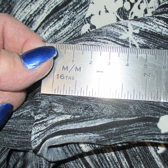 Shirt: “Jordan Woman” Sz:24, Button Down, Long Sleeve, Black-White Floral Print - Picture 8 of 8